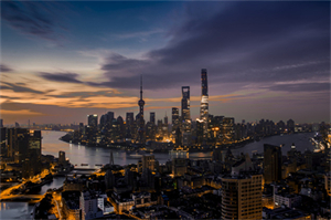 **Night Cruise on the Huangpu River** **Night Cruise on the Huangpu River**